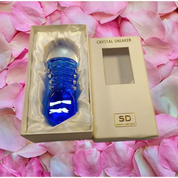 SD Simon Designs Crystal Sneaker FROSTED & Blue Accents Paperweight New In Box - Picture 1 of 13